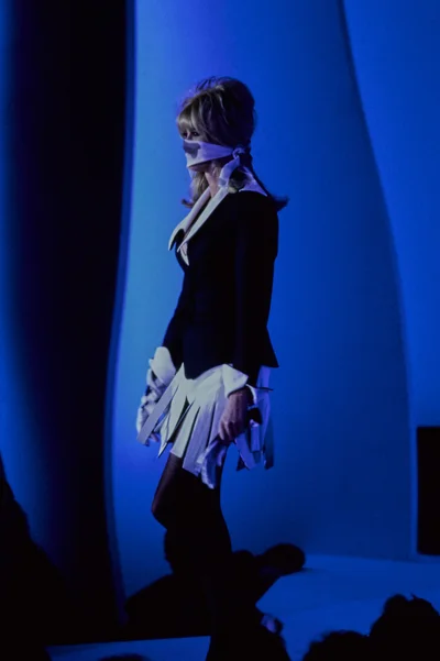 Look 25